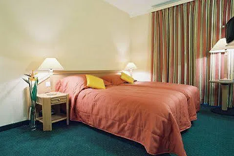 Visionapartments Place De Cornavin - Contactless Check-In 제네바 3*,  스위스