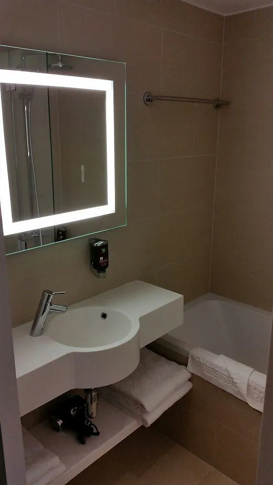 *** فندق Visionapartments Place De Cornavin - Contactless Check-In جنيفا سويسرا